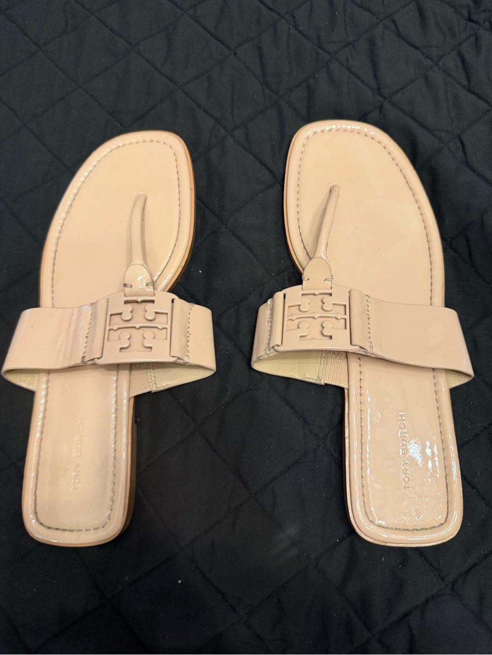 Tory Burch Patent Leather Thong Sandals in Nude
